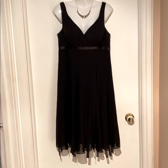 🍒 CARTISE Silk Designer Black Dress w/flowing overlay!!! - Picture 3 of 12